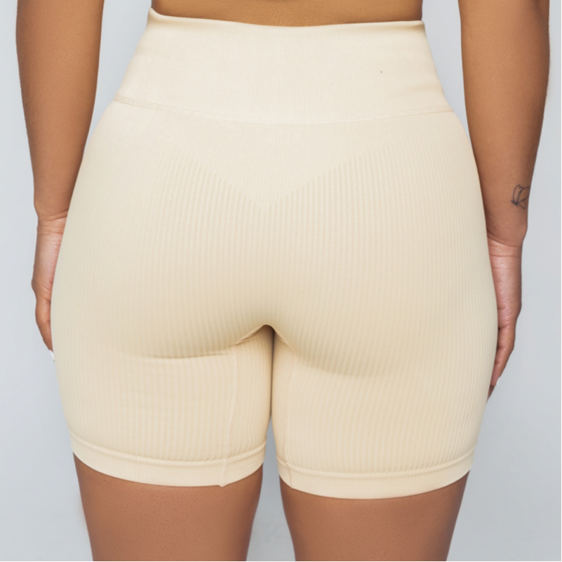 RIBBED HIGH RISE SHORTS